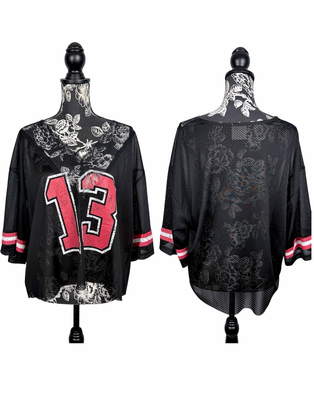 Dirtee Laundry black/red perfectly distressed cropped lace jersey size large